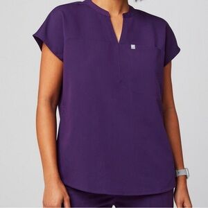 Fabletics pack of two scubs. Tops & bottoms